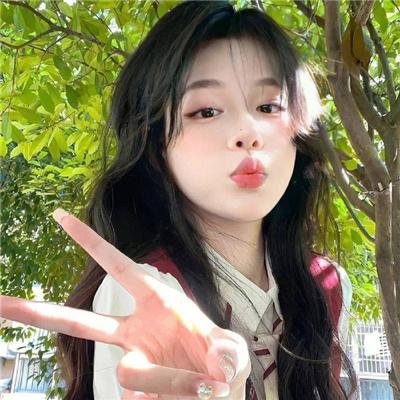 黄阿丽：小眼镜蛇